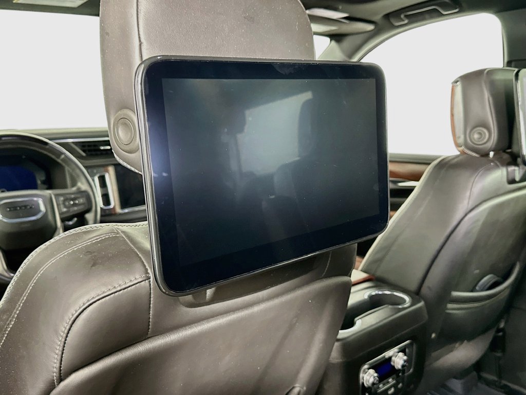 Used 2024 GMC Yukon Denali Ultimate w/ LPO, Floor Liner Package AWD/4WD image 36
