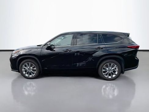 Used 2023 Toyota Highlander Limited AWD/4WD image 4