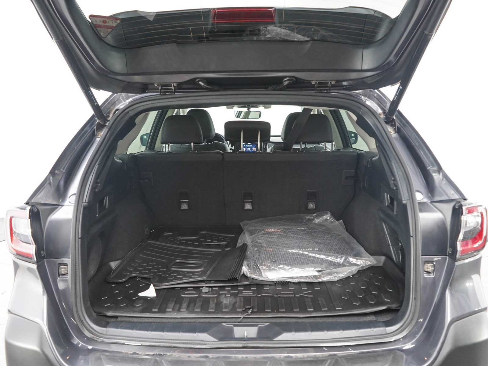 Used 2022 Subaru Outback Limited AWD/4WD image 16