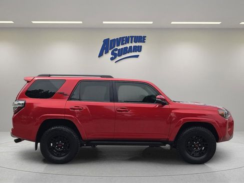 Used 2022 Toyota 4Runner TRD Off-Road Premium AWD/4WD image 7
