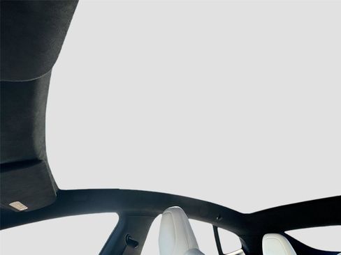 Used 2022 Tesla Model S Plaid image 21