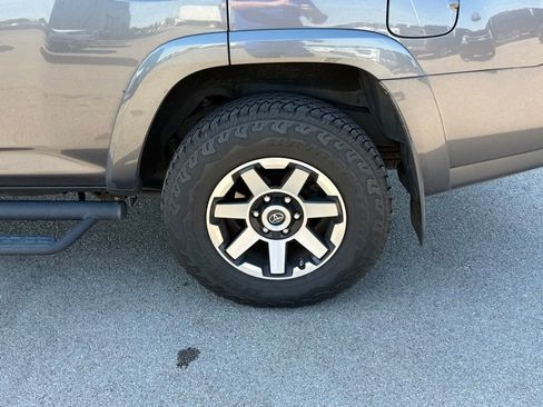 Used 2014 Toyota 4Runner SR5 RWD image 23