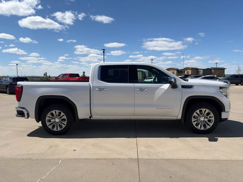 Certified 2022 GMC Sierra 1500 Denali AWD/4WD image 1
