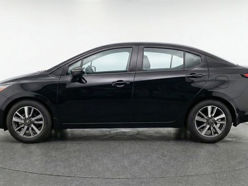 Used 2025 Nissan Versa SV FWD image 5