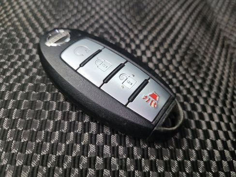 Used 2021 Nissan Rogue Sport SV FWD image 32