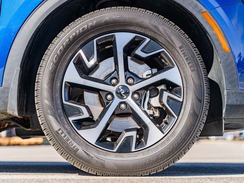 Used 2023 Kia Sportage EX image 9