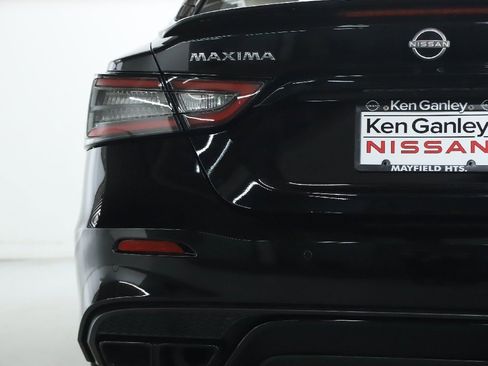Certified 2023 Nissan Maxima SR w/ Sport Mat Group image 44