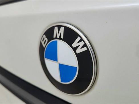 Used 2025 BMW X7 xDrive40i w/ M Sport Package image 16