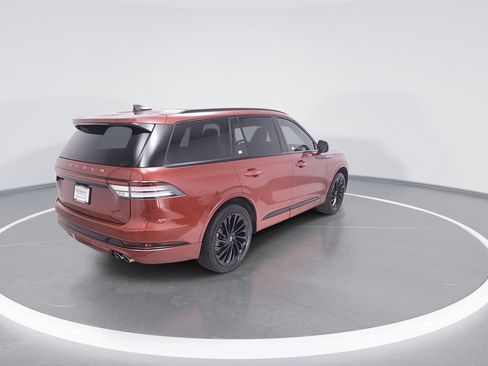 Used 2025 Lincoln Aviator Reserve w/ Jet Appearance Package image 7