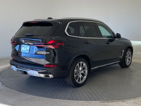 New 2026 BMW X5 xDrive50e w/ Climate Comfort Package image 9