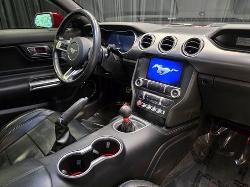 Used 2019 Ford Mustang GT Premium w/ Equipment Group 401A RWD image 31