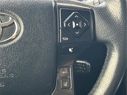 Used 2021 Toyota 4Runner TRD Off-Road image 23