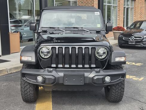 Used 2021 Jeep Wrangler Sport AWD/4WD image 4