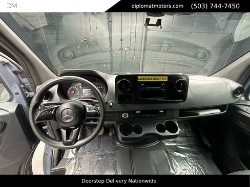 Used 2019 Mercedes-Benz Sprinter 170 image 21