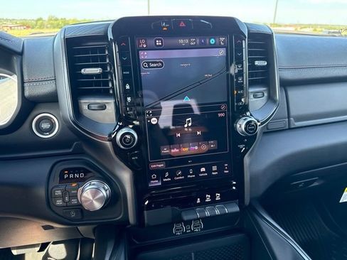 New 2026 RAM 1500 Laramie AWD/4WD image 40