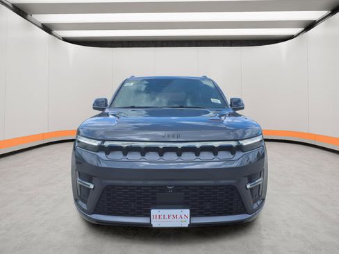 New 2026 Jeep Grand Wagoneer Limited AWD/4WD image 2