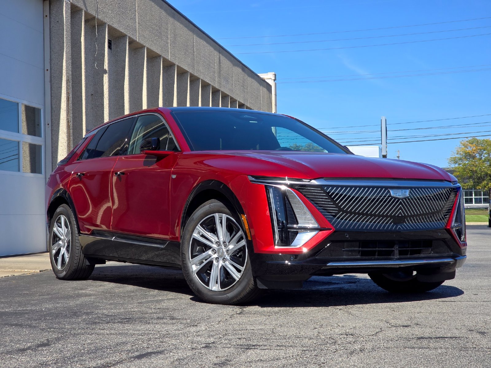 Used 2024 Cadillac Lyriq Tech AWD/4WD image 1