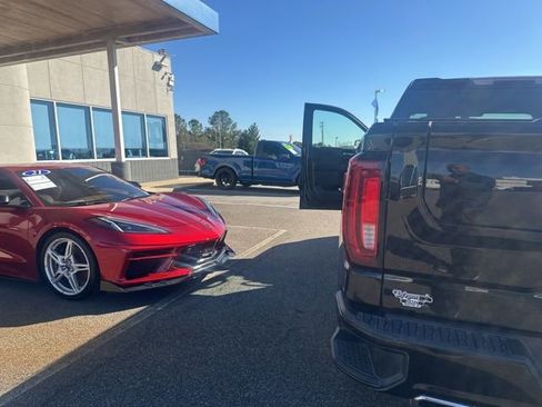 Used 2021 GMC Sierra 1500 AT4 image 4