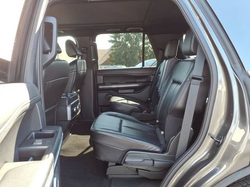 Used 2021 Ford Expedition XLT AWD/4WD image 25