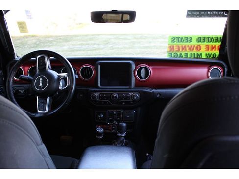 Certified 2022 Jeep Gladiator Rubicon w/ Cold Weather Group image 31