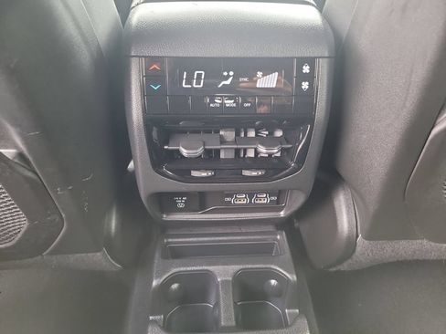 Certified 2024 Jeep Grand Cherokee L Altitude AWD/4WD image 18