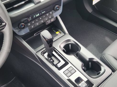 New 2026 Subaru Outback Limited AWD/4WD image 17