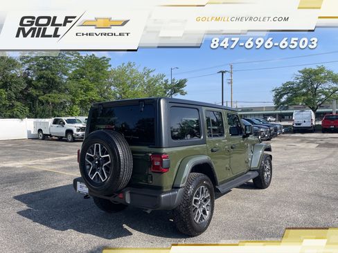 Used 2024 Jeep Wrangler Unlimited Sahara AWD/4WD image 7
