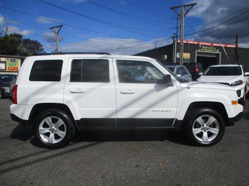 Used 2015 Jeep Patriot Latitude image 5