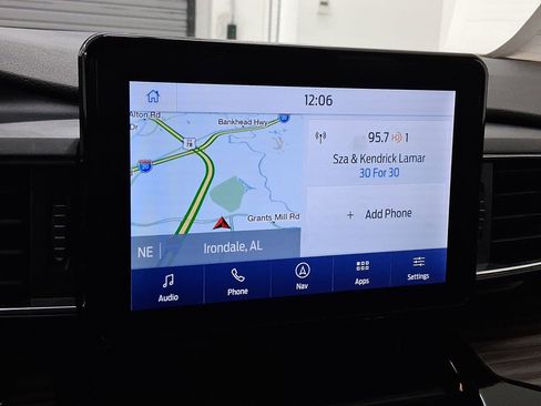 Used 2023 Ford Explorer Limited image 24