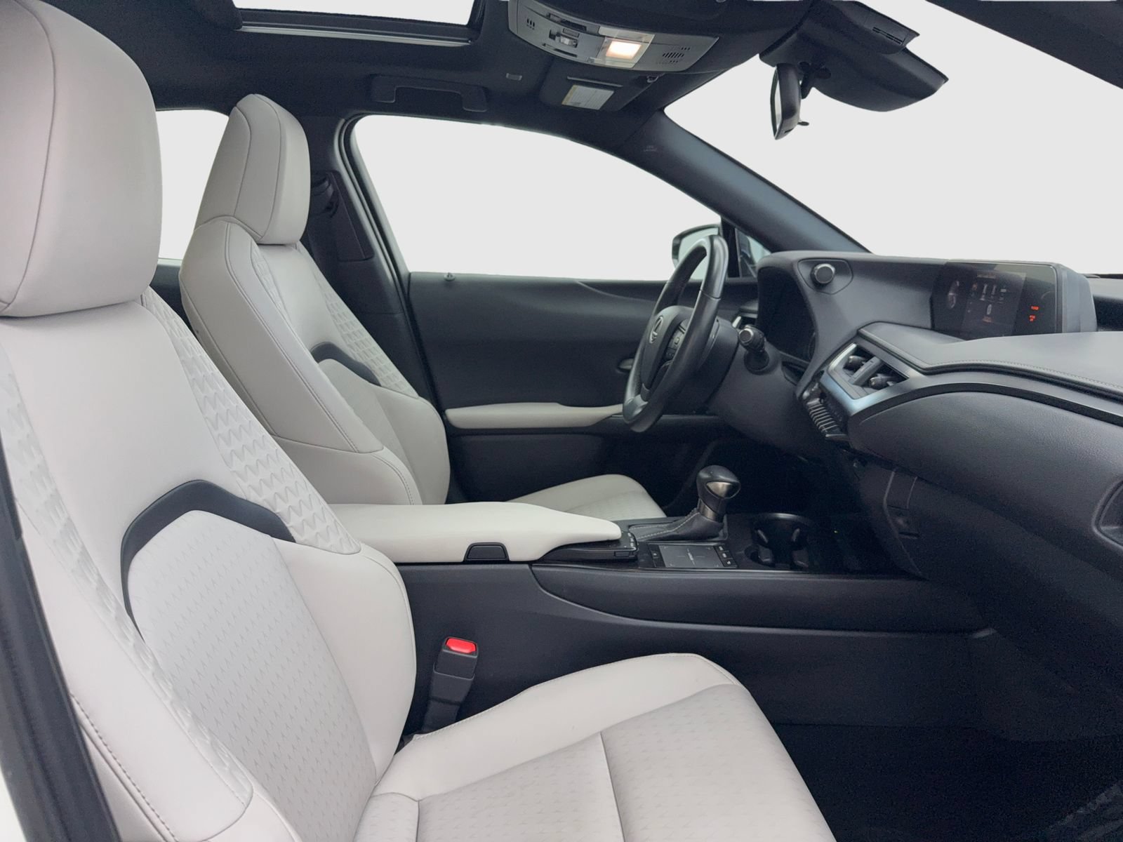 Used 2022 Lexus UX 200 w/ Accessory Package (Z2) FWD image 42