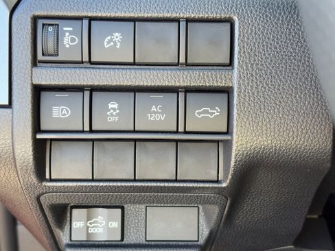 Certified 2025 Toyota Tacoma TRD Sport w/ TRD Sport Premium Package image 31