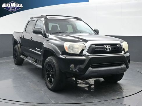 Used 2015 Toyota Tacoma PreRunner w/ SR5 Package image 1