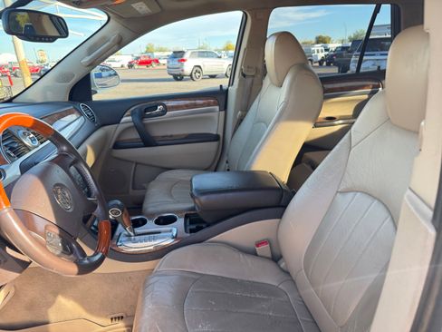 Used 2011 Buick Enclave CXL image 12