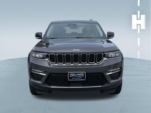 Used 2023 Jeep Grand Cherokee 4WD 4xe image 2