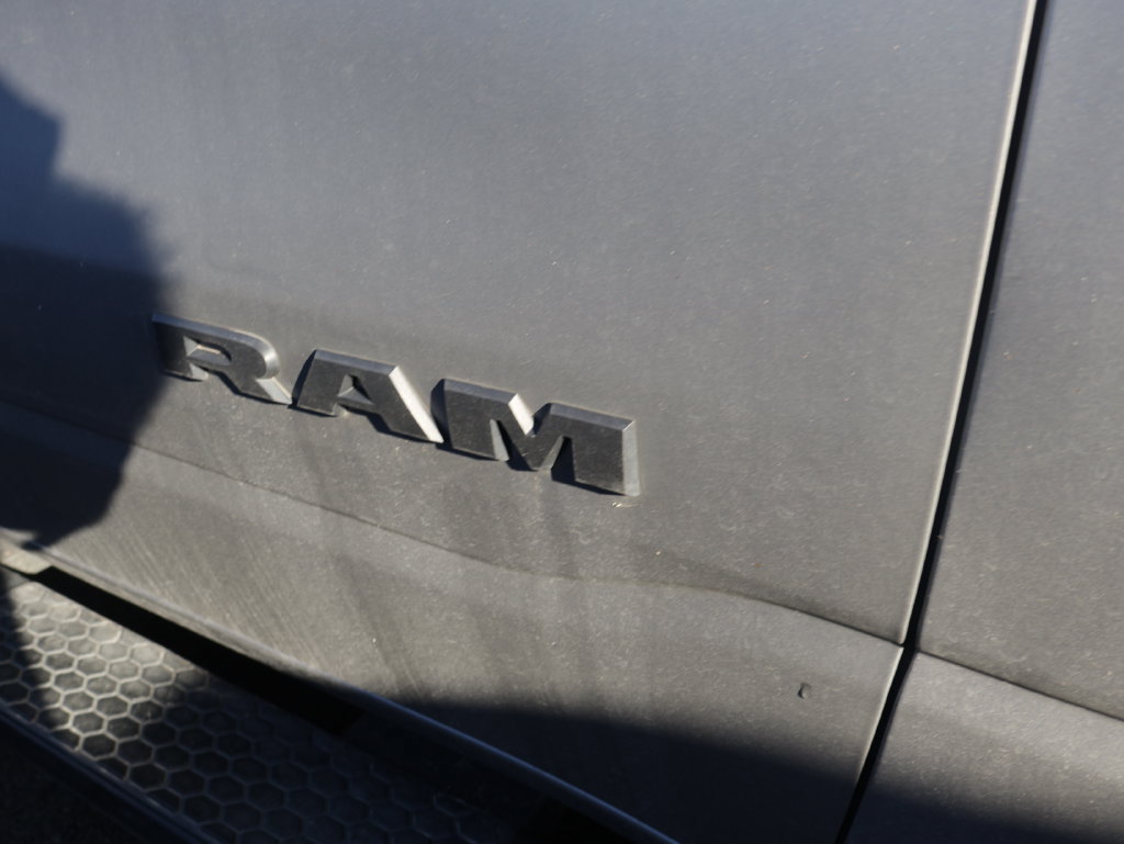 Used 2021 RAM 1500 Big Horn AWD/4WD image 3