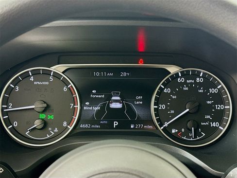 Used 2024 Nissan Rogue SV image 18