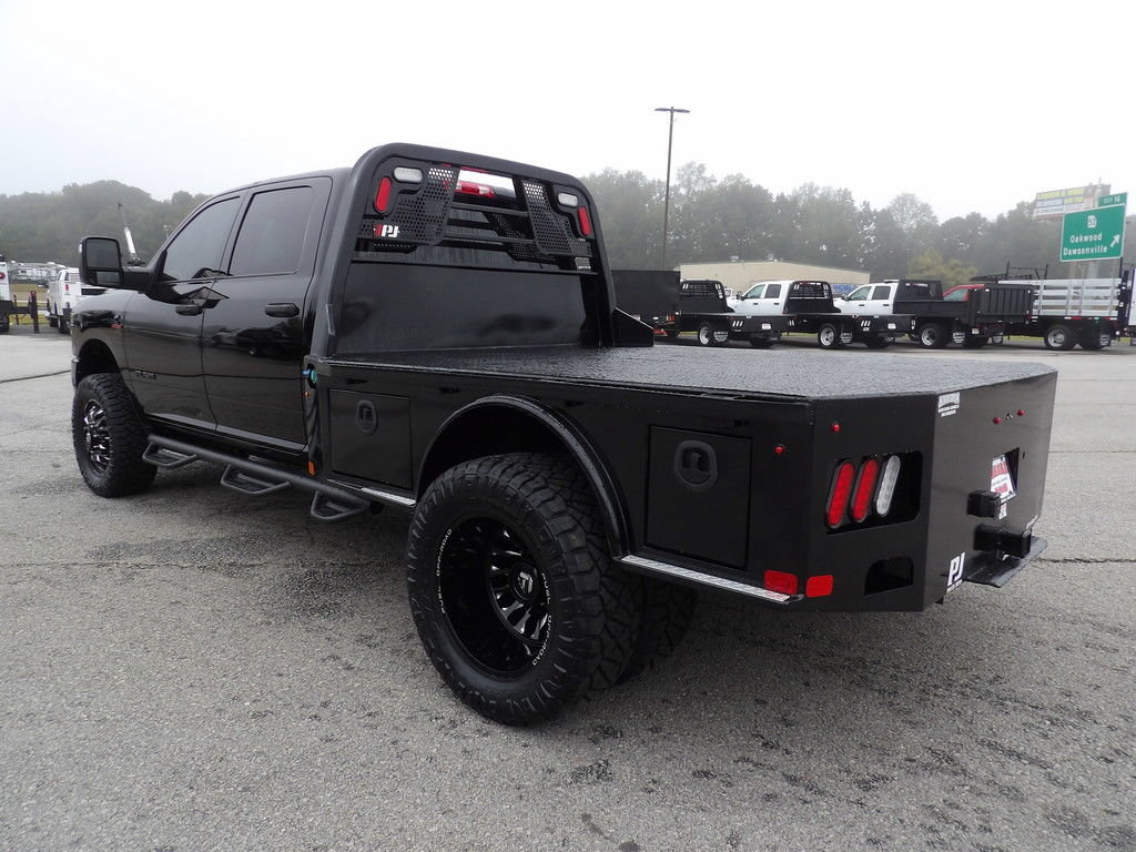 Used 2025 RAM 3500 Big Horn AWD/4WD image 4
