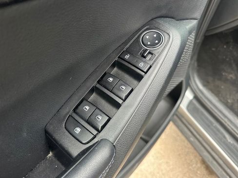 Used 2023 Kia Seltos S w/ Navigation Package image 16