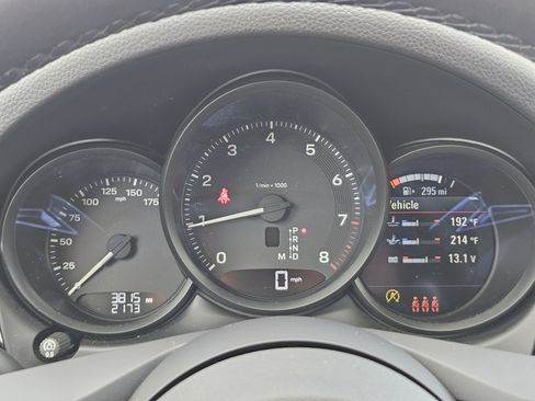 Certified 2026 Porsche Macan AWD/4WD image 16