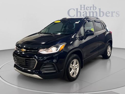 Used 2022 Chevrolet Trax LT w/ Driver Confidence Package AWD/4WD image 4
