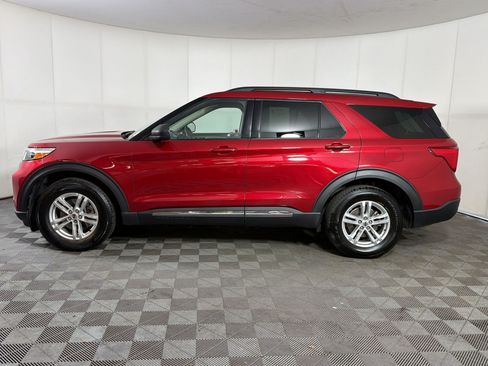 Used 2020 Ford Explorer XLT w/ Equipment Group 202A AWD/4WD image 2