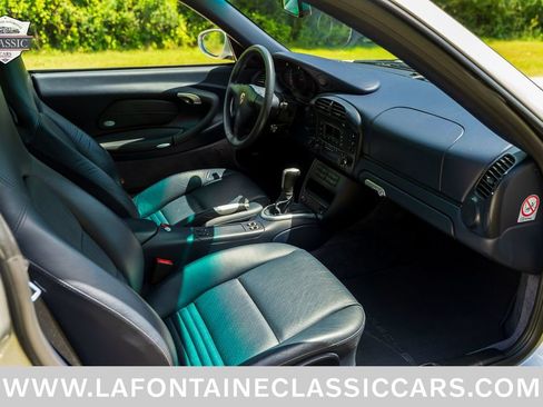Used 2002 Porsche 911 Carrera RWD image 12