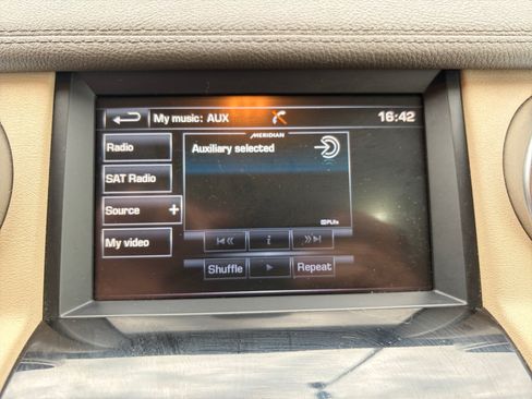Used 2016 Land Rover LR4 HSE AWD/4WD image 18