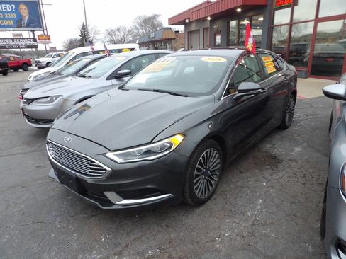Used 2018 Ford Fusion SE w/ Fusion SE Technology Package image 1
