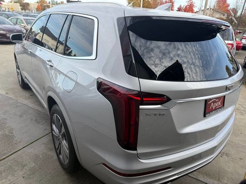 Used 2020 Cadillac XT6 Premium Luxury image 5