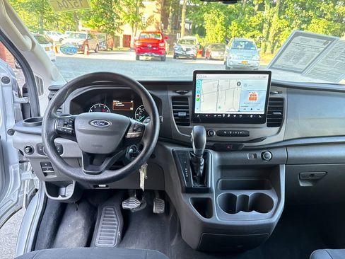 Used 2022 Ford Transit 350 XLT RWD image 21