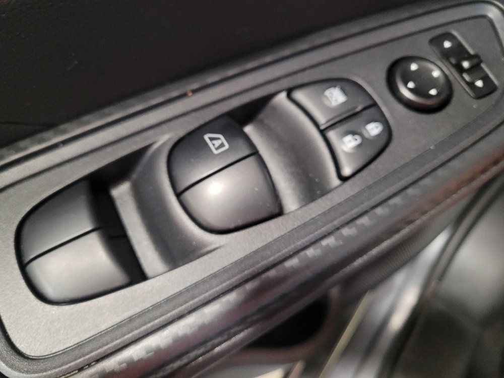 Used 2025 Nissan Versa SV w/ Trunk Package FWD image 27