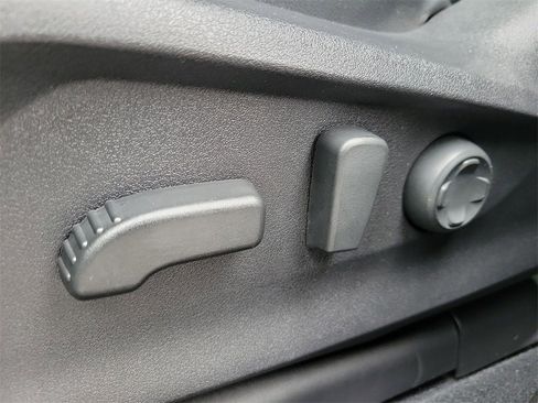 Certified 2025 Subaru Ascent Bronze Edition image 17