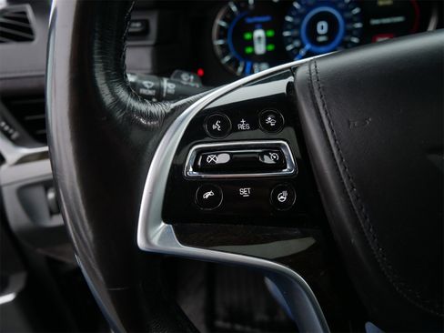 Used 2019 Cadillac Escalade ESV Platinum image 25