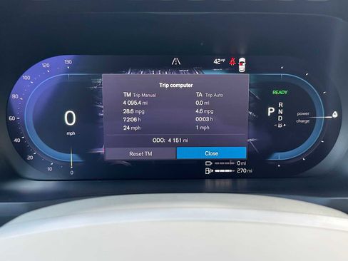 Used 2025 Volvo XC90 T8 Plus w/ Protection Package Premier image 26